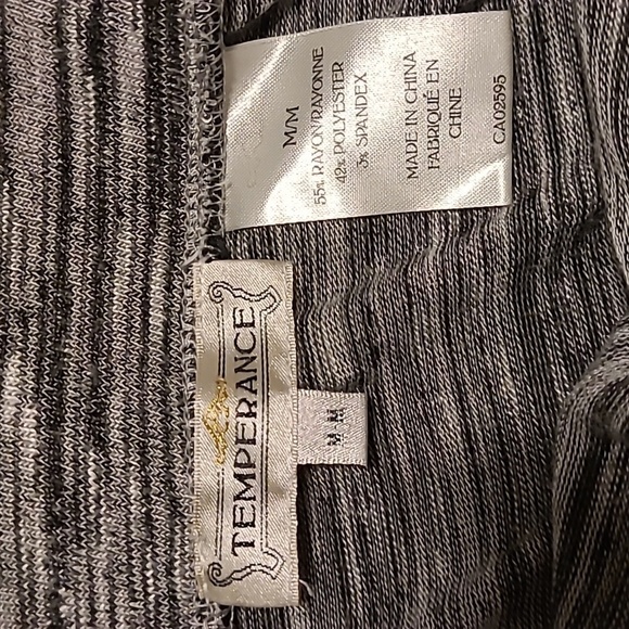 3/$27 Temperance heathered knit skirt - Picture 4 of 4